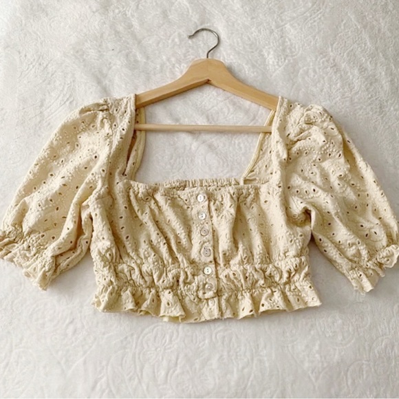 Urban Outfitters Eyelet Lace Cropped Button Down Top - Picture 5 of 11